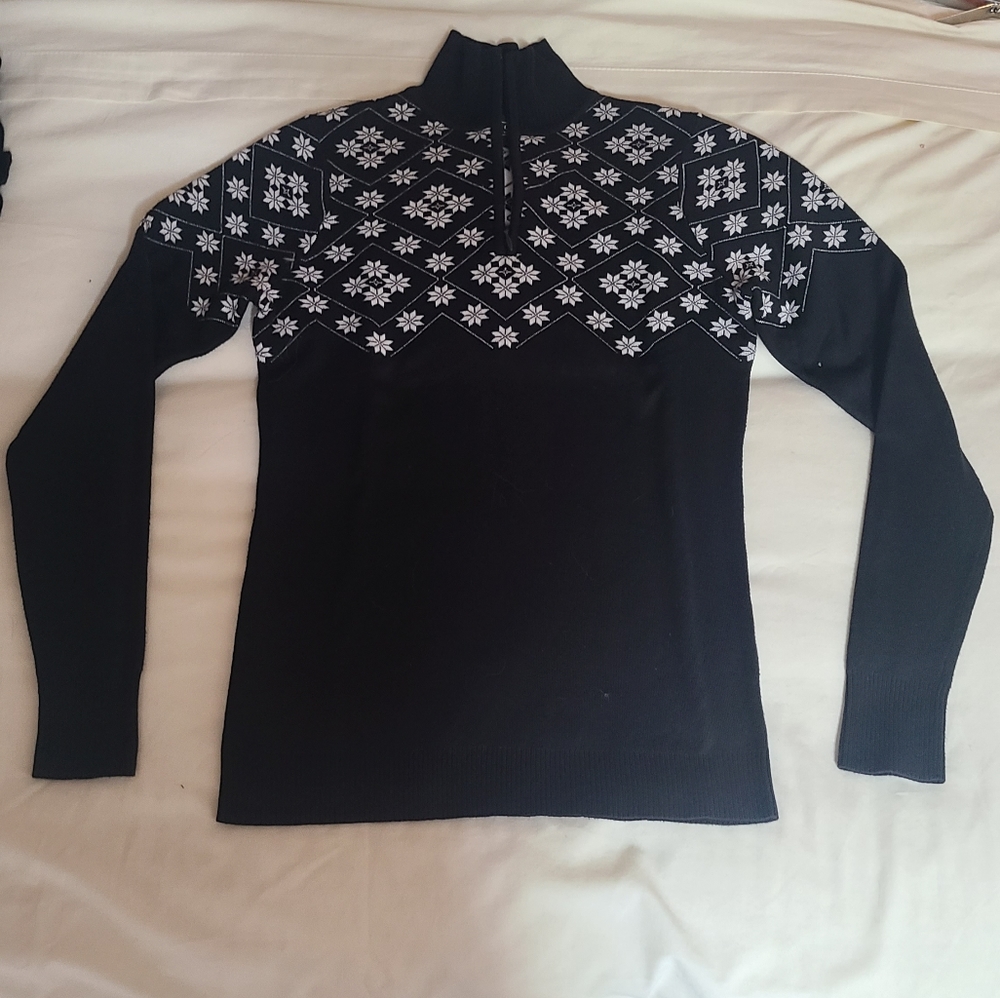 Nils 1/4 zip sweater - size Medium
